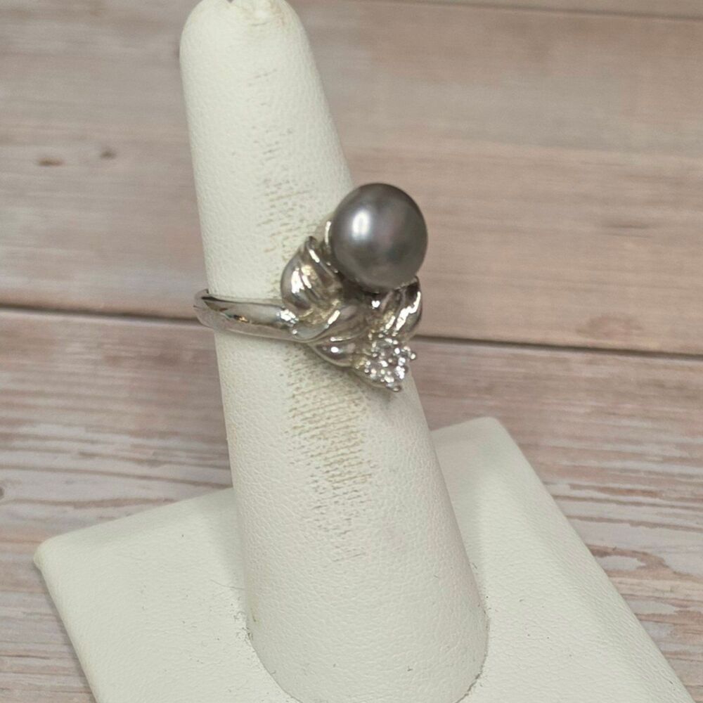 New! Ring - Picture 4 of 12